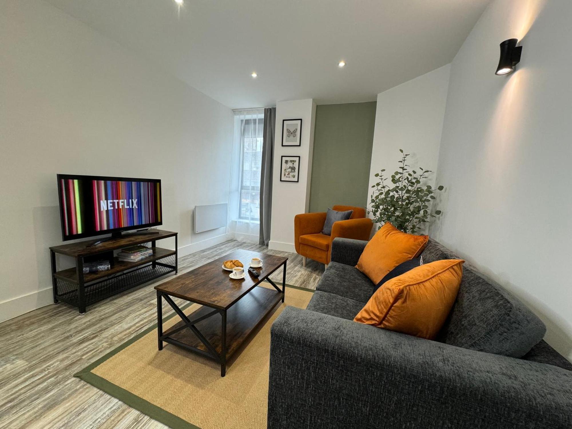 Modern One-Bedroom Apartment สวินดอน ภายนอก รูปภาพ